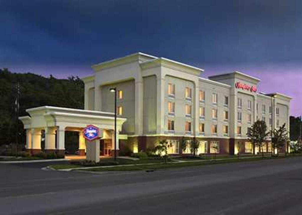 Hampton Inn Ithaca Esterno foto