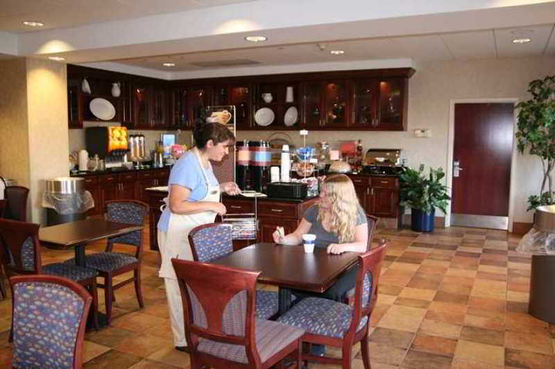 Hampton Inn Ithaca Ristorante foto